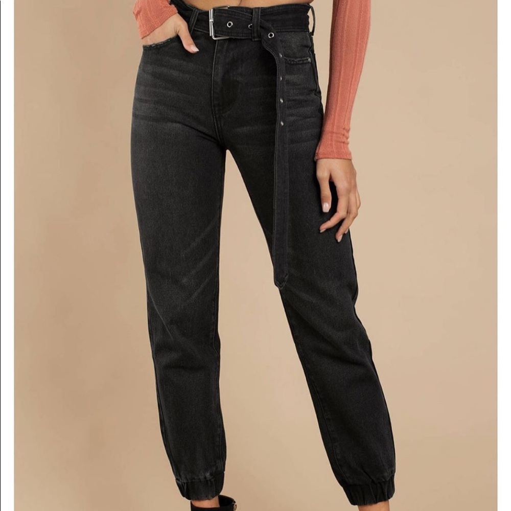 Black high waisted jeans